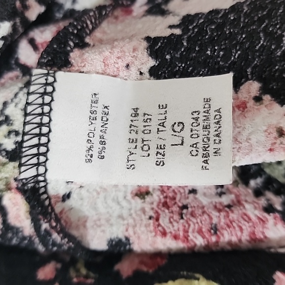 NWOT - Floral Sleeveless Blouse - Black and Pink - Picture 3 of 3